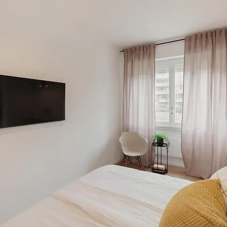 アパート Bilo E Mono A 2 Passi Dall'ospedale, Centro E Stazione - Casap17 バレーゼ