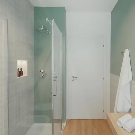 Bilo E Mono A 2 Passi Dall'ospedale, Centro E Stazione - Casap17 Varese